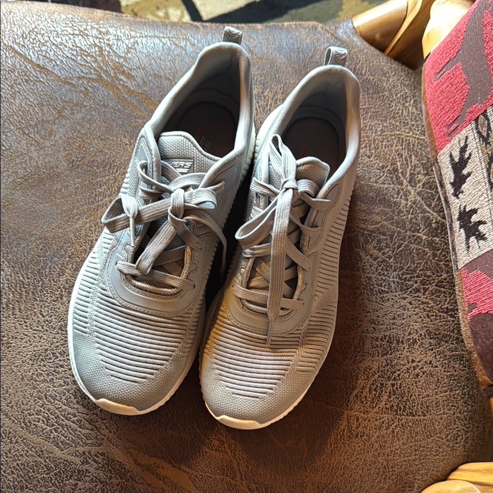 Skechers Gray Sneakers with Breathable Mesh and Streamlined Design